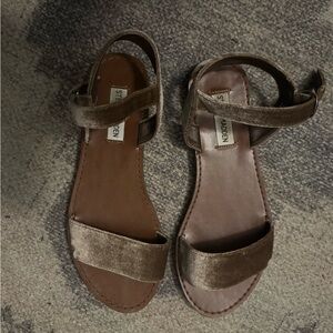 Steve Madden Velvet Brown Sandals